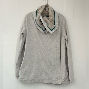 Lululemon Savasana Wrap Jacket Light Gray Color Size 10